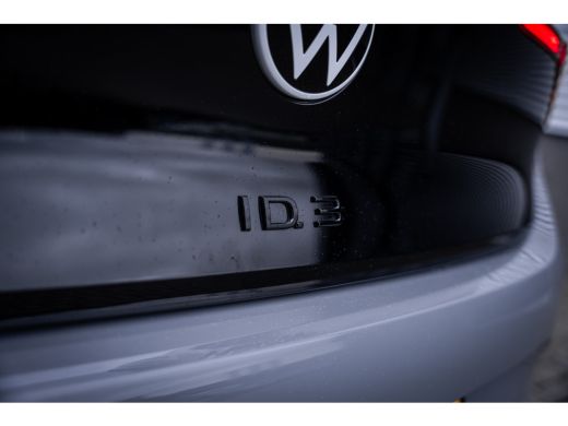 Volkswagen ID.3 Pro Business 59 kWh | Achterlichten LED, luxe uitgevoerd incl. dynamische knipperlichten | Aircon... ActivLease financial lease
