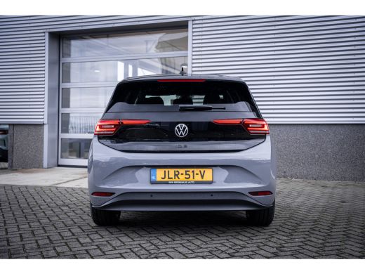Volkswagen ID.3 Pro Business 59 kWh | Achterlichten LED, luxe uitgevoerd incl. dynamische knipperlichten | Aircon... ActivLease financial lease