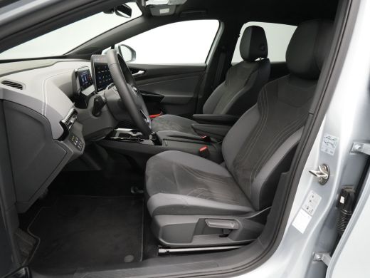 Volkswagen ID.4 Pro Business 77 kWh 286pk Navigatie Camera Stoelverwarming Acc 221 ActivLease financial lease