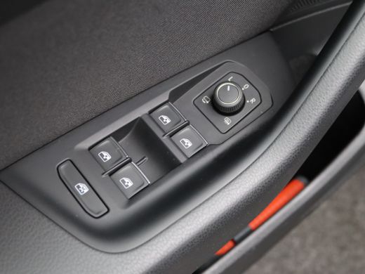 Volkswagen Passat Variant 1.4 TSI PHEV GTE Business | Achteropkomend verkeer waarschuwing | Achteruitrijcamera | Ar... ActivLease financial lease