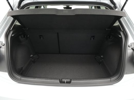 Volkswagen Polo 1.0 TSI 95pk Life Edition Navi via App Acc Pdc Camera Privacy glas Argon ActivLease financial lease