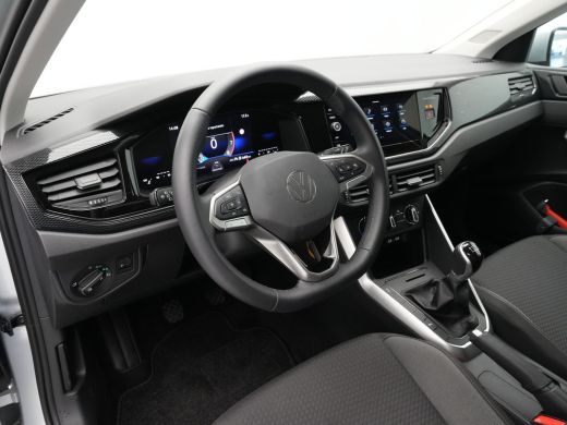 Volkswagen Polo 1.0 TSI 95pk Life Edition Navi via App Acc Pdc Camera Privacy glas Argon ActivLease financial lease