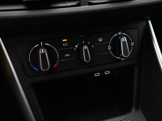 Volkswagen Polo 1.0 TSI 95pk Life Edition Navi via App Acc Pdc Camera Privacy glas Argon ActivLease financial lease