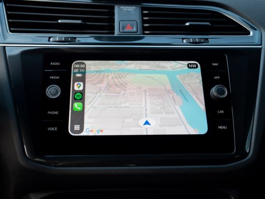 Volkswagen Tiguan 1.5 TSI R-Line Business+ | Side Assist | Keyless | 20'' | Camera | Elk. A-klep | IQ Light | Prijs... ActivLease financial lease