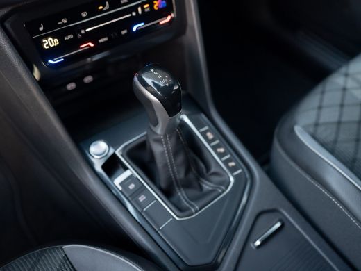 Volkswagen Tiguan 1.5 TSI R-Line Business+ | Side Assist | Keyless | 20'' | Camera | Elk. A-klep | IQ Light | Prijs... ActivLease financial lease