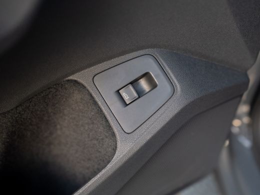 Volkswagen Tiguan 1.5 TSI R-Line Business+ | Side Assist | Keyless | 20'' | Camera | Elk. A-klep | IQ Light | Prijs... ActivLease financial lease