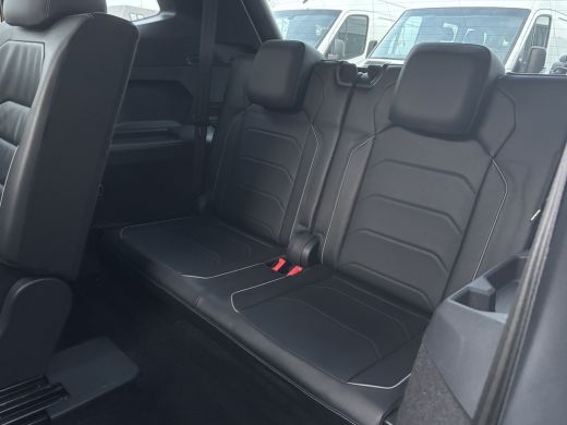 Volkswagen Tiguan Allspace 1.5 TSI Highline Business R 7p. | Pano | Leer | Trekhaak | 360 Camera | Stoelverwarming ActivLease financial lease