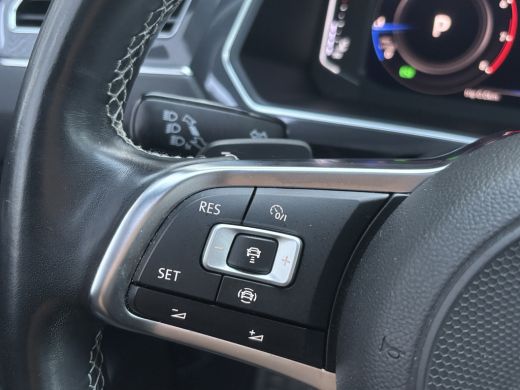 Volkswagen Tiguan Allspace 1.5 TSI Highline Business R 7p. | Pano | Leer | Trekhaak | 360 Camera | Stoelverwarming ActivLease financial lease