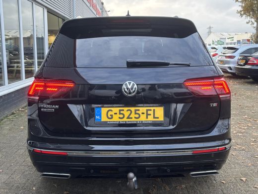 Volkswagen Tiguan Allspace 1.5 TSI Highline Business R 7p. | Pano | Leer | Trekhaak | 360 Camera | Stoelverwarming ActivLease financial lease