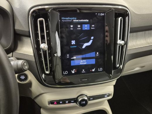 Volvo  XC40 1.5 T4 Recharge Inscription Blond Leder! | LageKM! | VolvoSelekt! | Camera | Stoel/Stuurverw. ActivLease financial lease