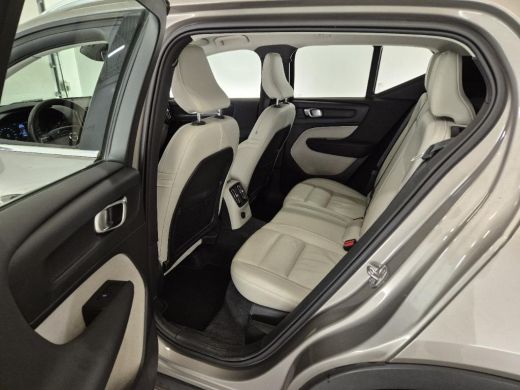 Volvo  XC40 1.5 T4 Recharge Inscription Blond Leder! | LageKM! | VolvoSelekt! | Camera | Stoel/Stuurverw. ActivLease financial lease