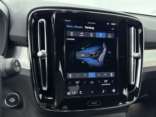 Volvo  XC40 2.0 B4 Plus Dark | Trekhaak | Reserve wiel | BLIS | Adaptive Cruiscontrol | Verwarmbare voorruit ... ActivLease financial lease