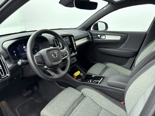 Volvo  XC40 2.0 B4 Plus Dark | Trekhaak | Reserve wiel | BLIS | Adaptive Cruiscontrol | Verwarmbare voorruit ... ActivLease financial lease