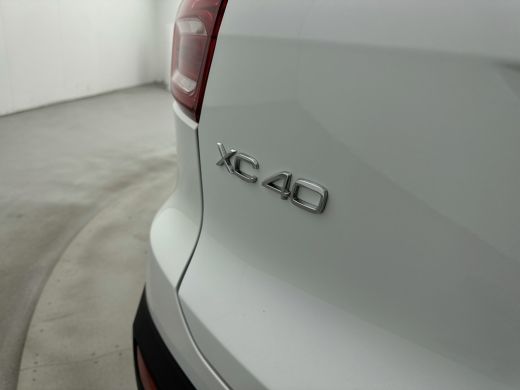 Volvo  XC40 2.0 B4 Plus Dark | Trekhaak | Reserve wiel | BLIS | Adaptive Cruiscontrol | Verwarmbare voorruit ... ActivLease financial lease
