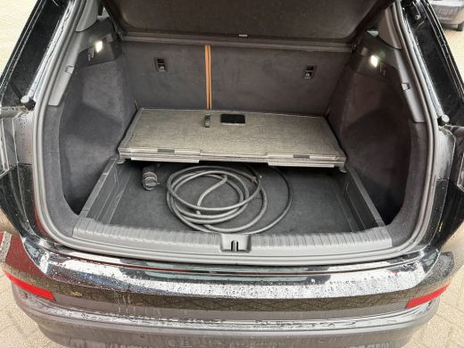 Audi Q4 e-tron 35 Launch edition 55 kWh | 170 PK | 92.639km | ActivLease financial lease