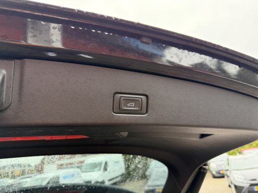 Audi Q4 e-tron 35 Launch edition 55 kWh | 170 PK | 92.639km | ActivLease financial lease