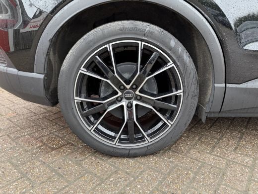 Audi Q4 e-tron 35 Launch edition 55 kWh | 170 PK | 92.639km | ActivLease financial lease