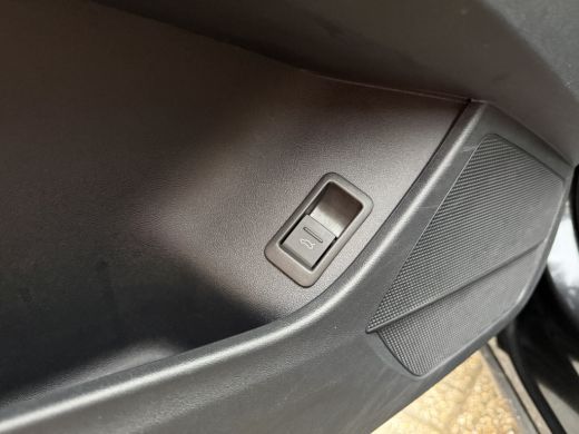 Audi Q4 e-tron 35 Launch edition 55 kWh | 170 PK | 92.639km | ActivLease financial lease