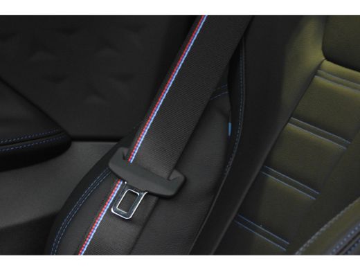 BMW 2 Serie 220i M Sport Automaat / Schuif-kanteldak / M Sportonderstel / Achteruitrijcamera / Comfort Access... ActivLease financial lease