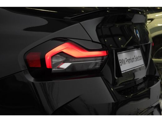 BMW 2 Serie 220i M Sport Automaat / Schuif-kanteldak / M Sportonderstel / Achteruitrijcamera / Comfort Access... ActivLease financial lease