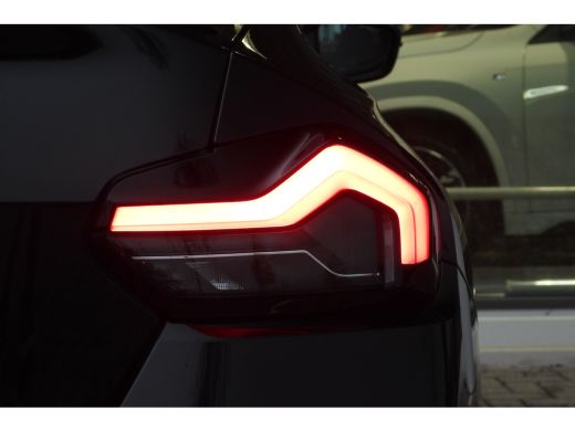 BMW 2 Serie 220i M Sport Automaat / Schuif-kanteldak / M Sportonderstel / Achteruitrijcamera / Comfort Access... ActivLease financial lease