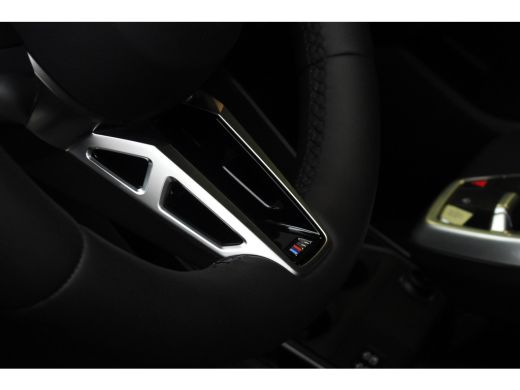 BMW 2 Serie 225e xDrive High Executive M Sport Automaat / Panoramadak / Trekhaak / Sportstoelen / M Adaptief ... ActivLease financial lease