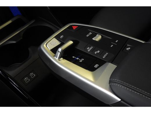 BMW 2 Serie 225e xDrive High Executive M Sport Automaat / Panoramadak / Trekhaak / Sportstoelen / M Adaptief ... ActivLease financial lease