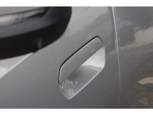 BMW 2 Serie 225e xDrive High Executive M Sport Automaat / Panoramadak / Trekhaak / Sportstoelen / M Adaptief ... ActivLease financial lease