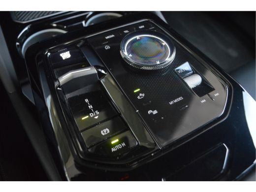 BMW 5 Serie Touring 530e M Sport Automaat / Trekhaak / M Sportonderstel / Achteruitrijcamera /  Comfort Acces... ActivLease financial lease