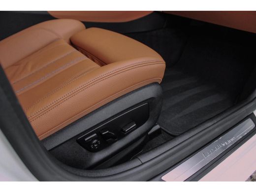 BMW 5 Serie Touring 540i G31 Facelift xDrive High Executive| 1e eigenaar | 334 pk | Dakraam | LED |DAB | Carp... ActivLease financial lease