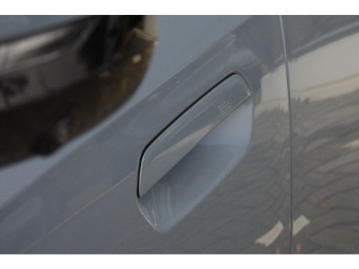 BMW X1 xDrive30e High Executive M Sport Automaat / Panoramadak / Trekhaak / Sportstoelen / M Adaptief on... ActivLease financial lease