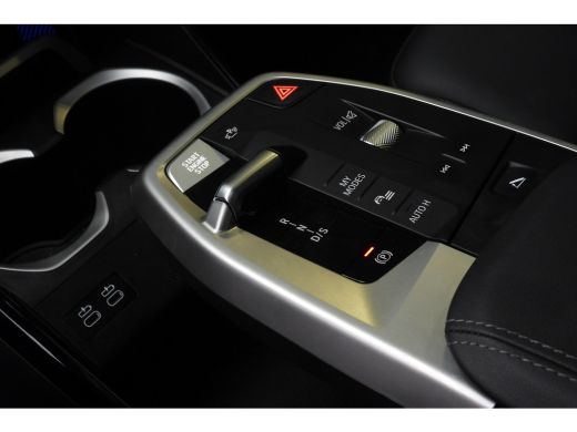 BMW X1 xDrive30e High Executive M Sport Automaat / Panoramadak / Trekhaak / Sportstoelen / M Adaptief on... ActivLease financial lease