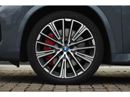 BMW X1 xDrive30e High Executive M Sport Automaat / Panoramadak / Trekhaak / Sportstoelen / M Adaptief on... ActivLease financial lease