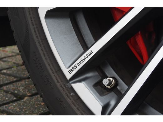 BMW X1 xDrive30e High Executive M Sport Automaat / Panoramadak / Trekhaak / Sportstoelen / M Adaptief on... ActivLease financial lease