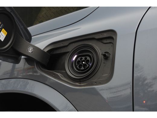 BMW X1 xDrive30e High Executive M Sport Automaat / Panoramadak / Trekhaak / Sportstoelen / M Adaptief on... ActivLease financial lease