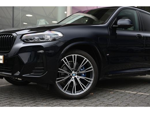 BMW X3 xDrive30e High Executive M Sport Automaat / Panoramadak / Sportstoelen / Achteruitrijcamera / Com... ActivLease financial lease