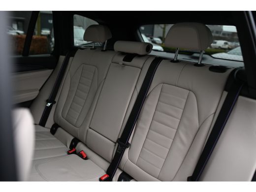 BMW X3 xDrive30e High Executive M Sport Automaat / Panoramadak / Sportstoelen / Achteruitrijcamera / Com... ActivLease financial lease
