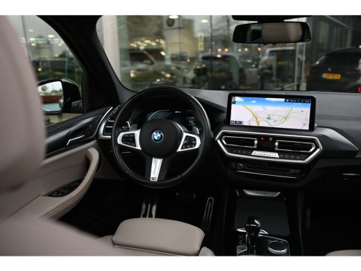 BMW X3 xDrive30e High Executive M Sport Automaat / Panoramadak / Sportstoelen / Achteruitrijcamera / Com... ActivLease financial lease