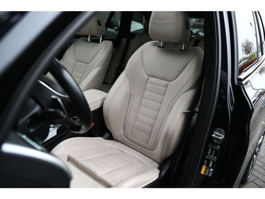 BMW X3 xDrive30e High Executive M Sport Automaat / Panoramadak / Sportstoelen / Achteruitrijcamera / Com... ActivLease financial lease