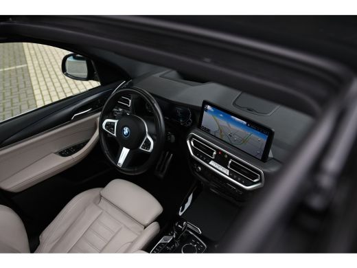 BMW X3 xDrive30e High Executive M Sport Automaat / Panoramadak / Sportstoelen / Achteruitrijcamera / Com... ActivLease financial lease