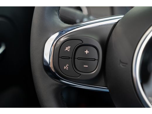 Fiat 500C 1.0 Hybrid Dolcevita Finale | Parkeersensoren | Apple Carplay & Android Auto | Airco | Cruise Con... ActivLease financial lease