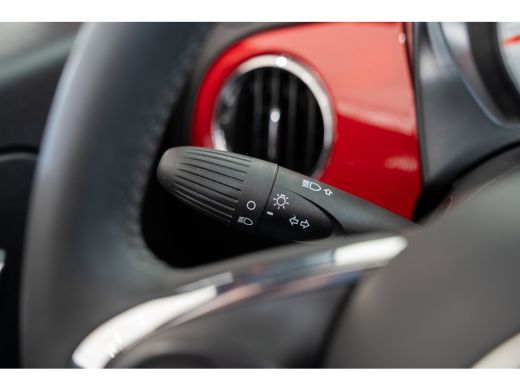 Fiat 500C 1.0 Hybrid | Parkeersensoren | Apple Carplay & Android Auto | Cruise Controle | Airco | Elektrisc... ActivLease financial lease