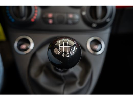 Fiat 500C 1.0 Hybrid | Parkeersensoren | Apple Carplay & Android Auto | Cruise Controle | Airco | Elektrisc... ActivLease financial lease