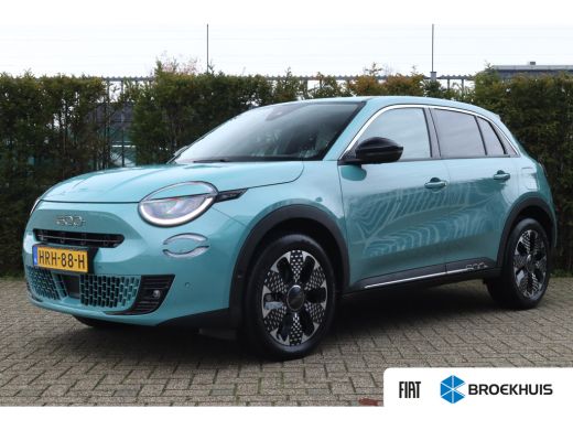 Fiat 600 1.2 Hybrid La Prima | Adapt. Cruise | Stoelverwarming | Massage | Carplay | Leder | Elektr. klep ...