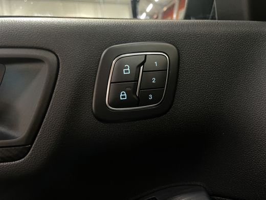 Ford Kuga 2.5 PHEV ST-Line X | Black Pack | Pano | Elek. Trekhaak | Matrix LED | Head-up | 20'' ActivLease financial lease