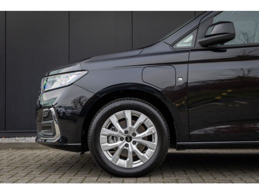 Ford Tourneo Connect 1.5 PHEV Titanium 7 Persoons | 7 Persoons | Camera | Adapt. Cruise | Dodehoek Detectie | Stuur / ... ActivLease financial lease