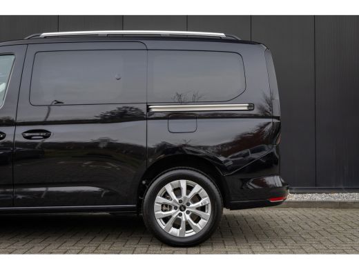 Ford Tourneo Connect 1.5 PHEV Titanium 7 Persoons | 7 Persoons | Camera | Adapt. Cruise | Dodehoek Detectie | Stuur / ... ActivLease financial lease