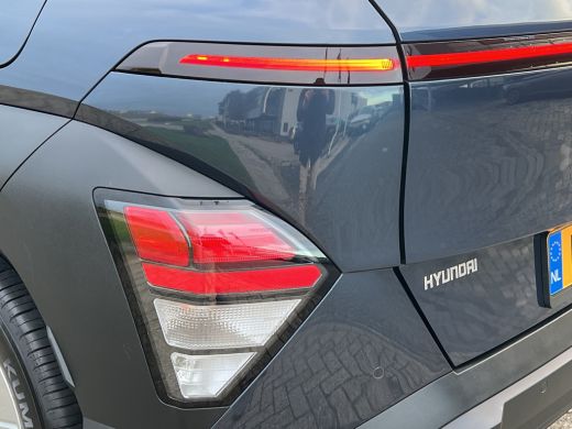 Hyundai Kona 1.6 GDI 141pk HEV Comfort | Camera | Draadloos carplay | Climate control | Adaptive cruise contro... ActivLease financial lease