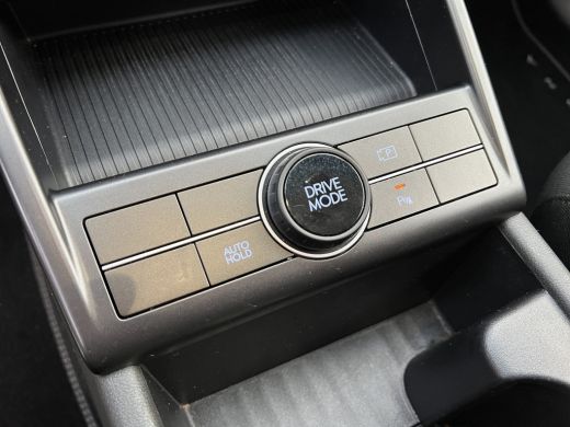 Hyundai Kona 1.6 GDI 141pk HEV Comfort | Camera | Draadloos carplay | Climate control | Adaptive cruise contro... ActivLease financial lease