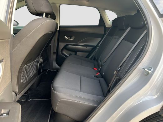 Hyundai Kona 1.6 GDI 141pk HEV Comfort Smart | Camera | Draadloos carplay | Climate control | Adaptive cruise ... ActivLease financial lease